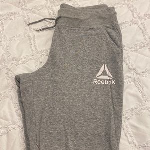 Reebok woman’s sweatpants , size L